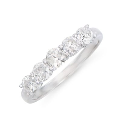 14KT White Gold 1.10ctw Diamond Ring. (5) round Diamonds with a total weight of 1.10cts with a 