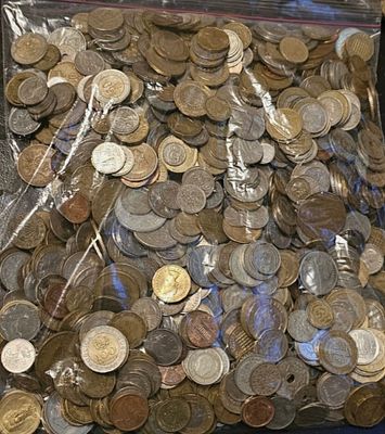 World coins, old and newer, approx. 5kg including GB