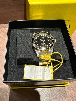 INVICTA gents / unisex 200m Divers watch silver and gold coloured stainless steel bracelet with 