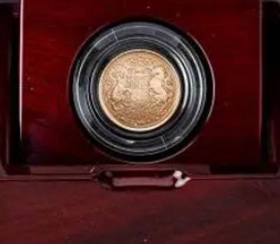 2022 GB QE Memorial Sovereign coin. in presentation box