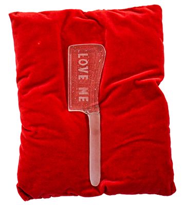 SILVIA LEVENSON, Love me. SILVIA LEVENSON(Buenos Aires 1957)Love me, 1997Cuscino in velluto 