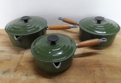 Matching set of 3 Le Creuset lidded pans (3)