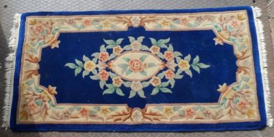 Two rugs (2), Largest is 155 x 75 cm