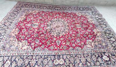 Huge old, fine quality Indian tasselled rug in traditional style