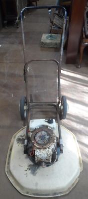 Petrol lawnmower together with a weed burner (2)