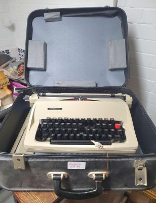 Vintage Consul portable type-writer in suitcase