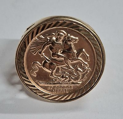 Gents hallmarked 9ct yellow gold St Georges ring, 4.75 grams