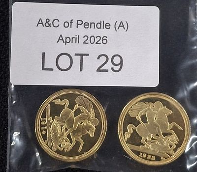 Two King George V REPLICA sovereigns, 11.5 grams (2)