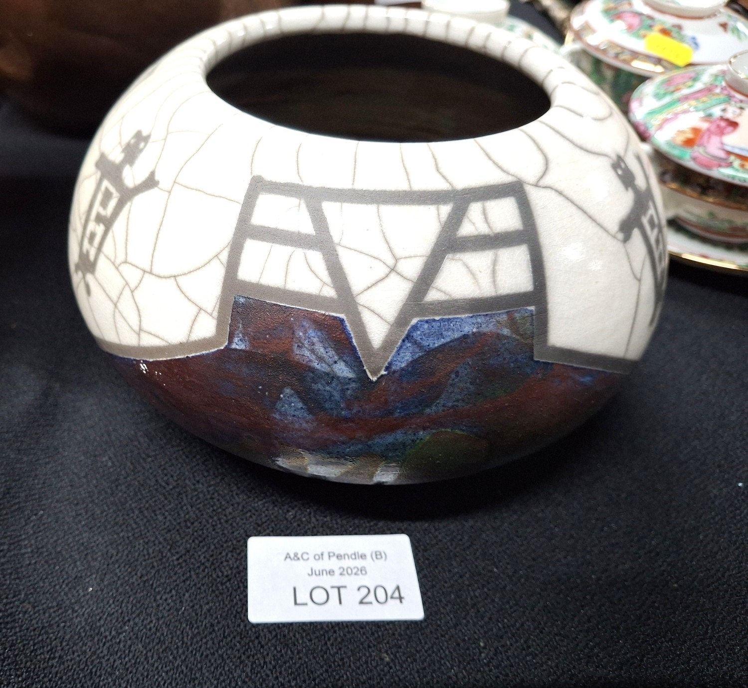 Lot 204