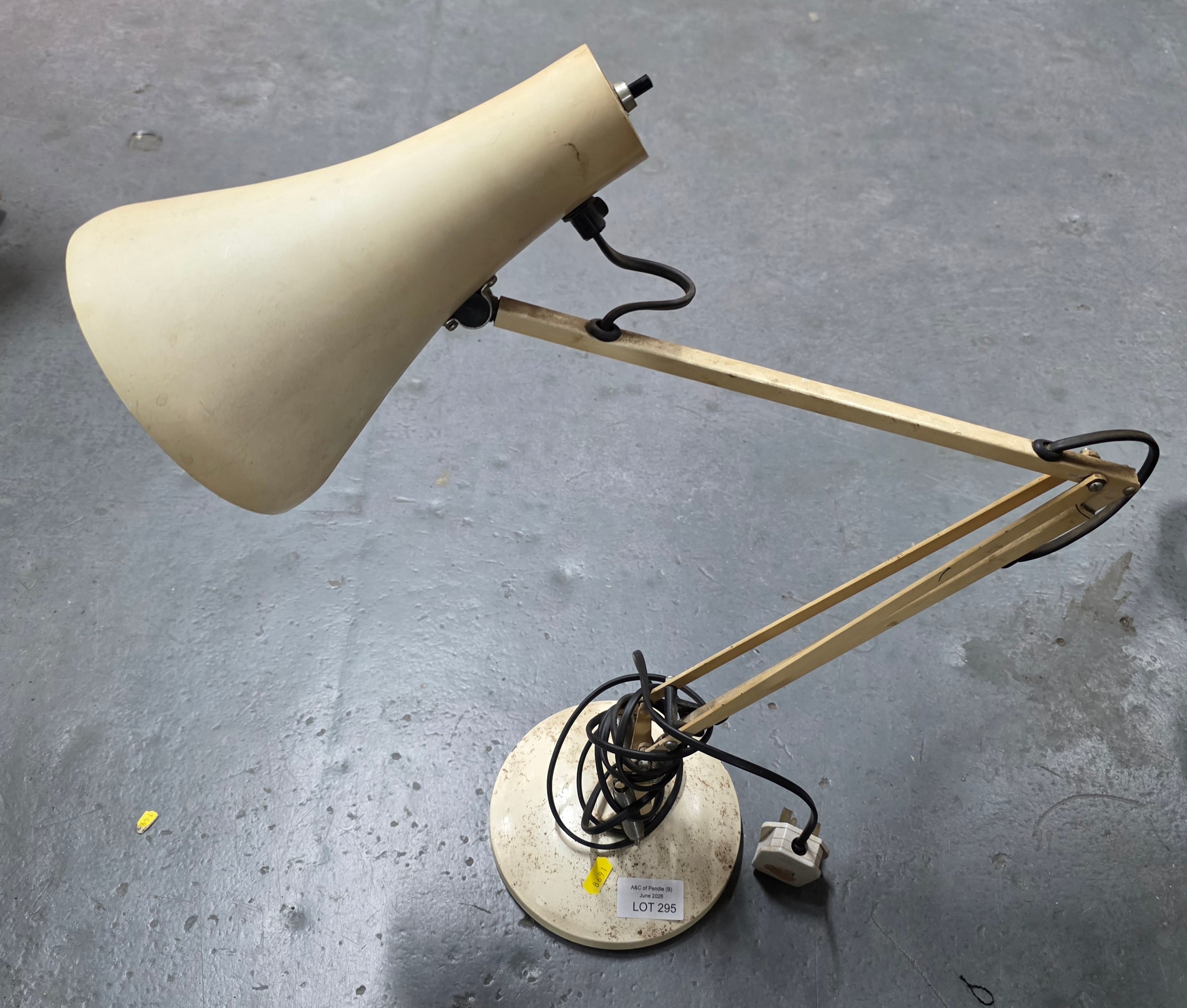 Lot 295
