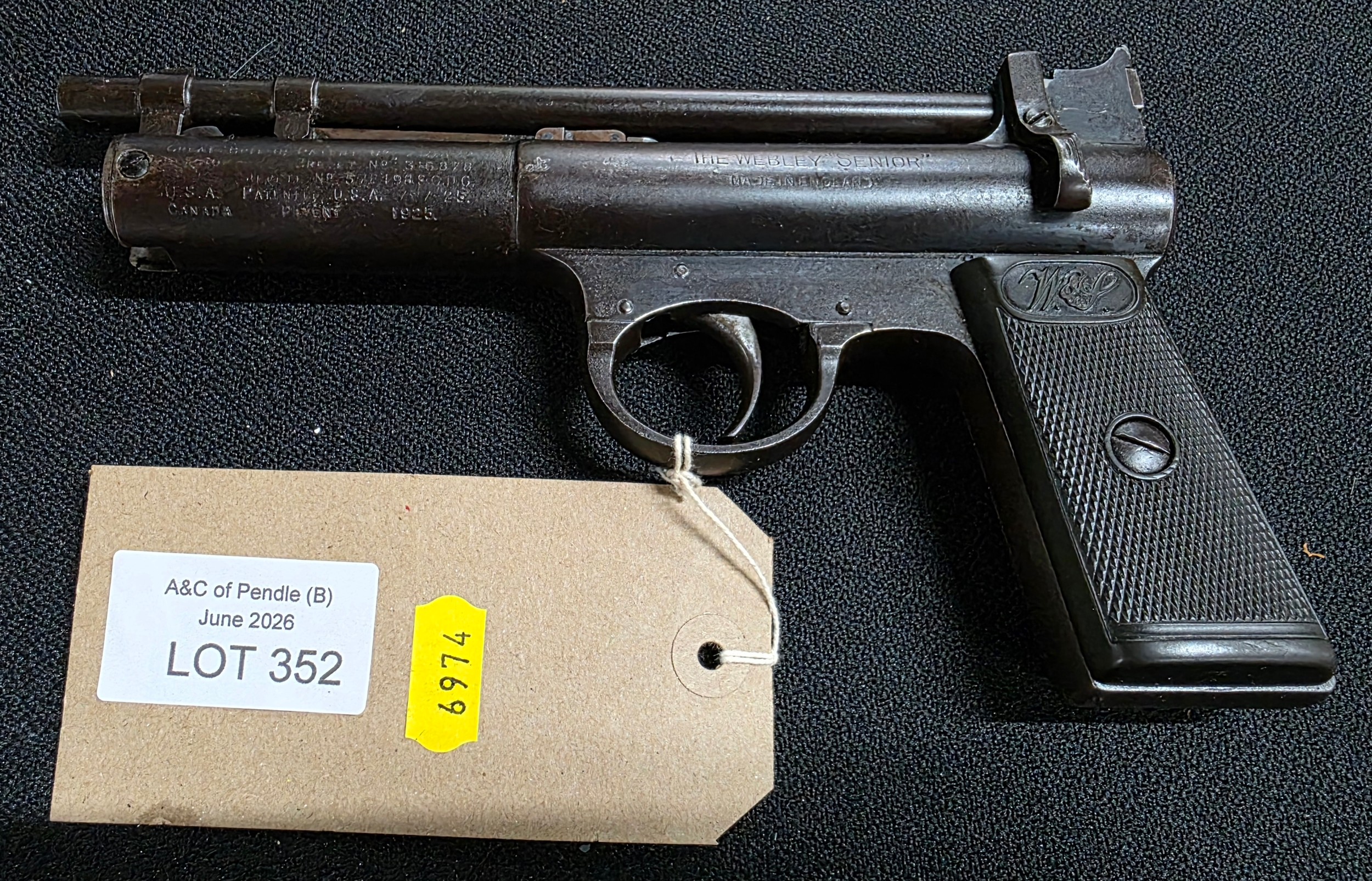 Lot 352