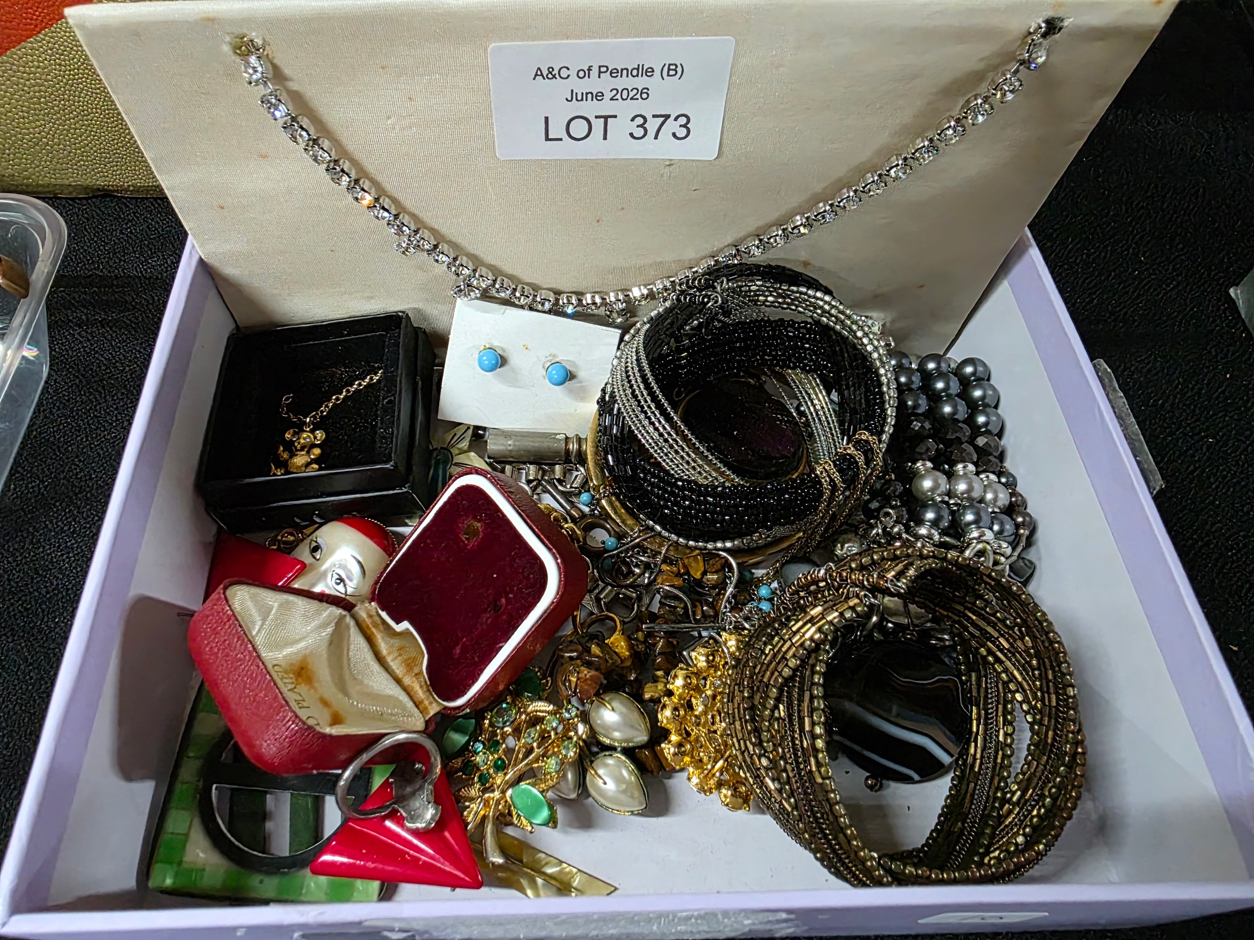 Lot 373