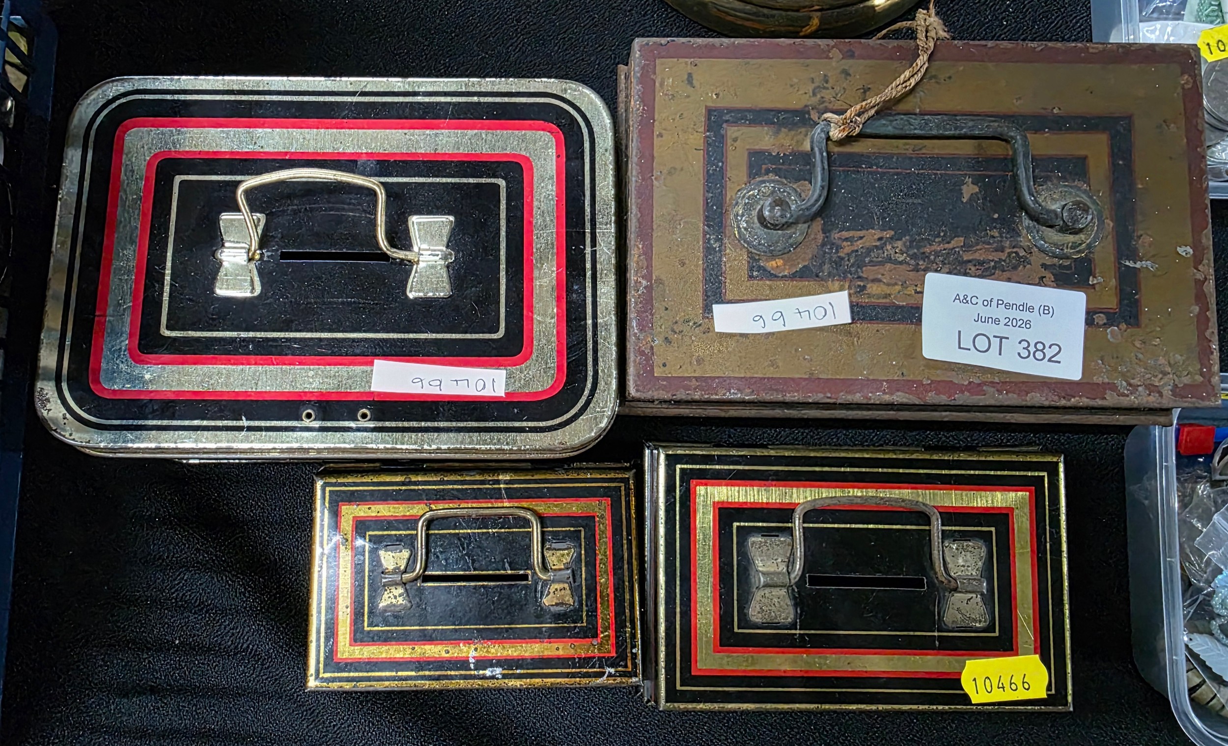 Lot 382