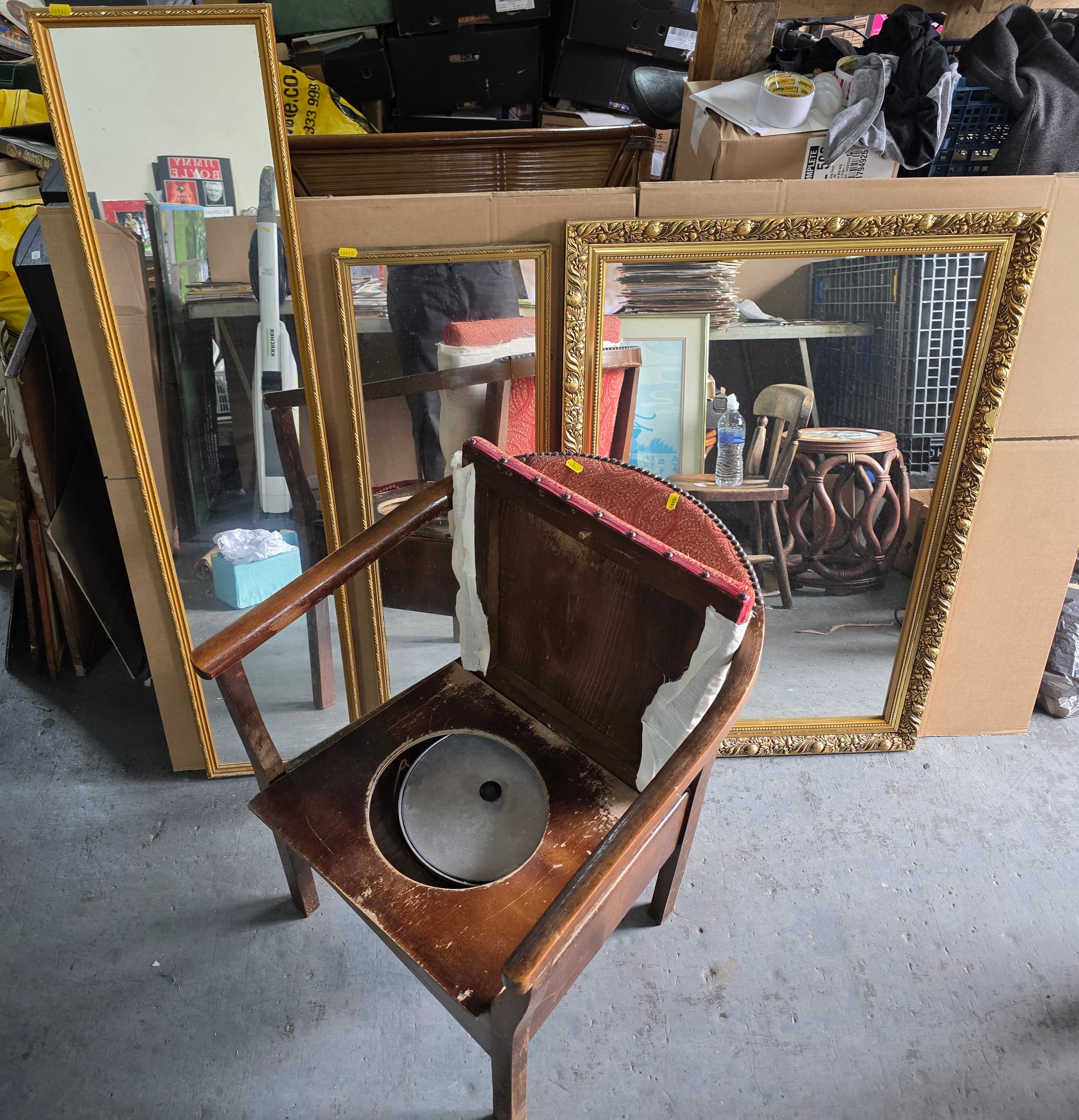 Lot 560