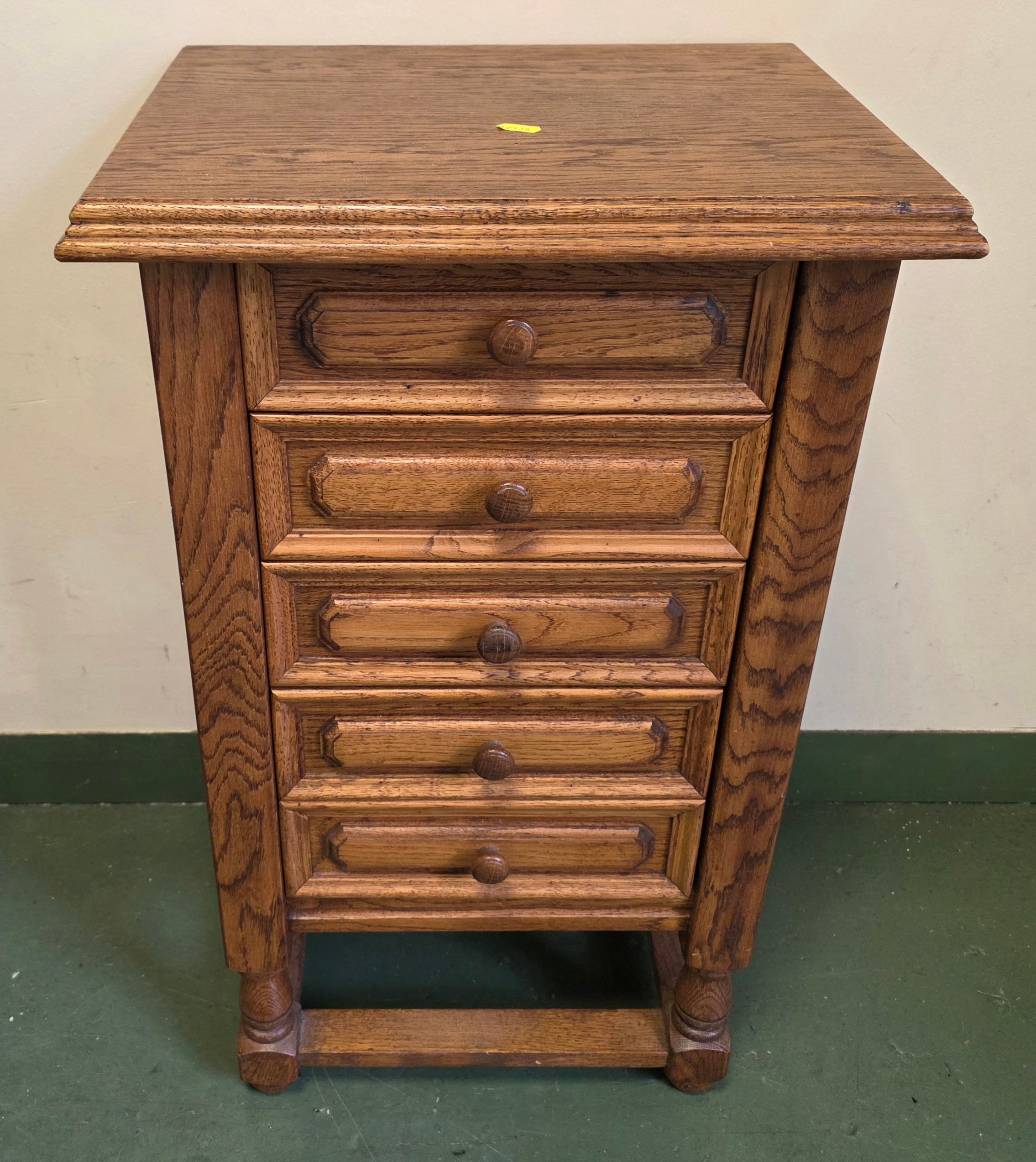 Lot 568