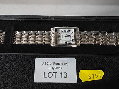 Ladies' Sekonda wristwatch in case