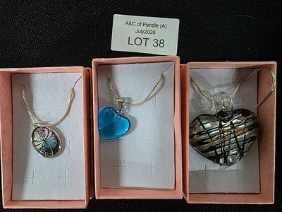 Three 925 necklaces with glass pendants (3)