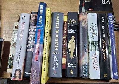 Box of approx 11 signed, first edition hardback books to include Julia Roberts, Ricky Tomlinson 