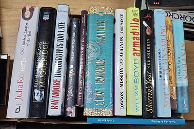 Box of approx 13 signed, first edition hardback books to include Julia Roberts, Ned Sherrin 