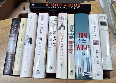 Quantity of approx 11, signed first editions, all hardbacks by Roddy Doyle, Tom Wolfe, Martin 