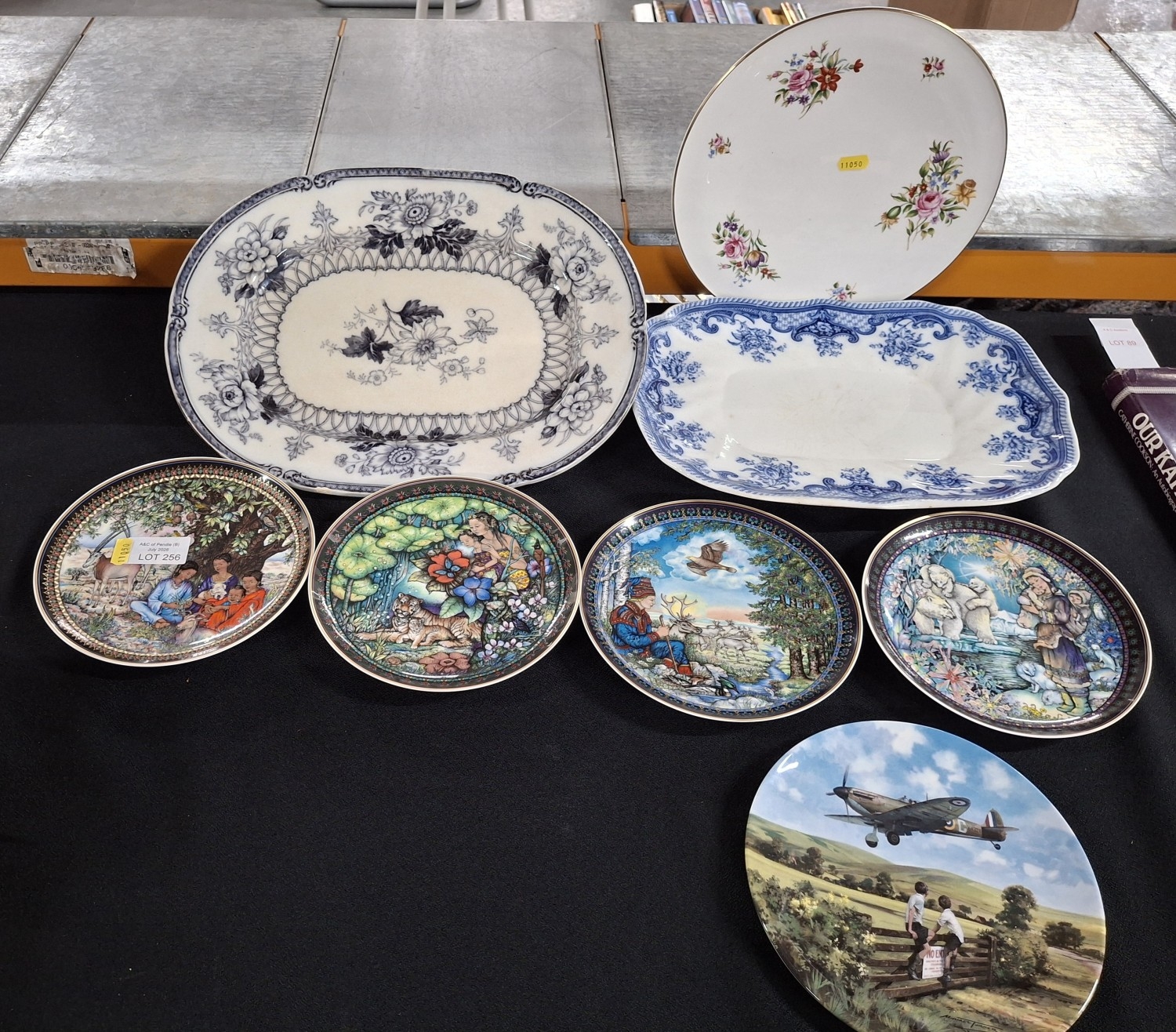 Lot 256