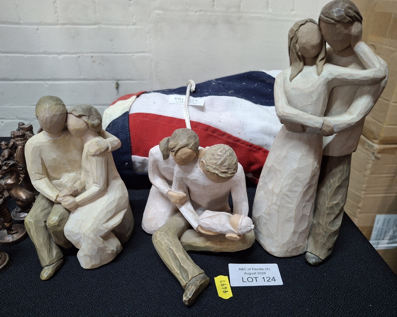 Lot 124