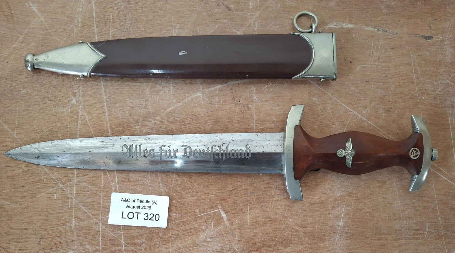 Lot 320