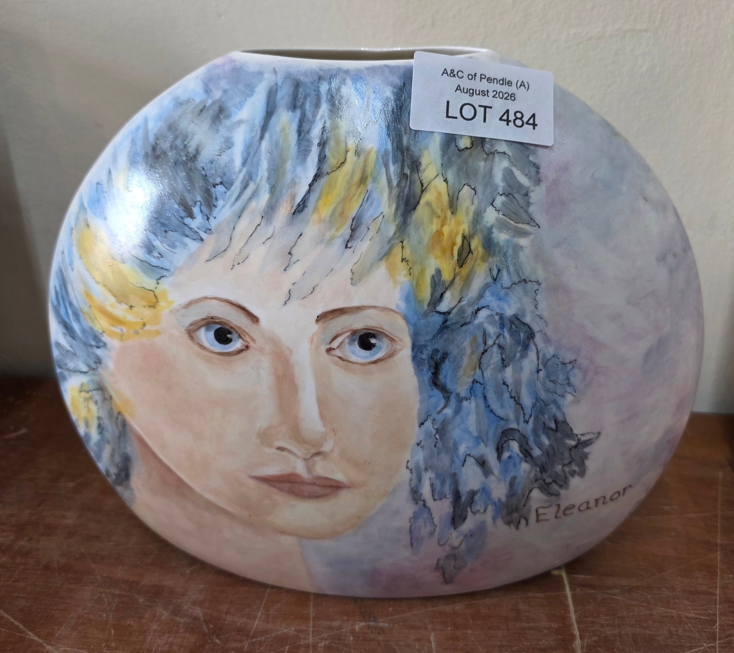 Lot 484