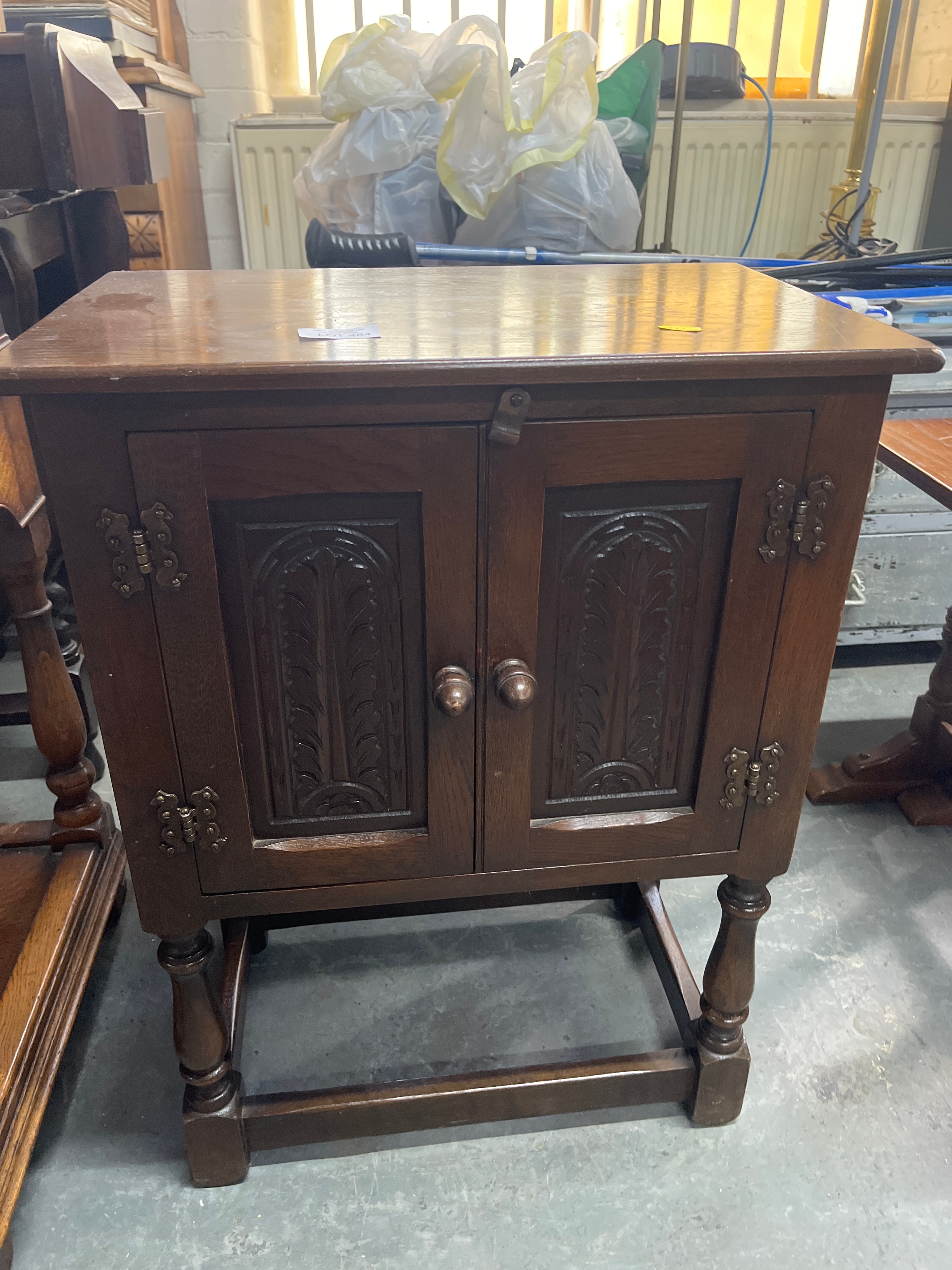 Lot 484