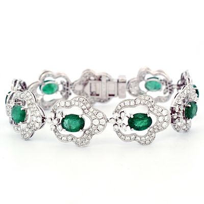 18k Gold 9.30ct Emerald & 6.22ct Diamond Bracelet. 18K White Gold 9.30ctw Emerald and 6.22ctw 
