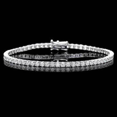 18k White Gold 5.00ct Diamond Bracelet. Estimated Retail Replacement Value: $14,500.00 Ref: 