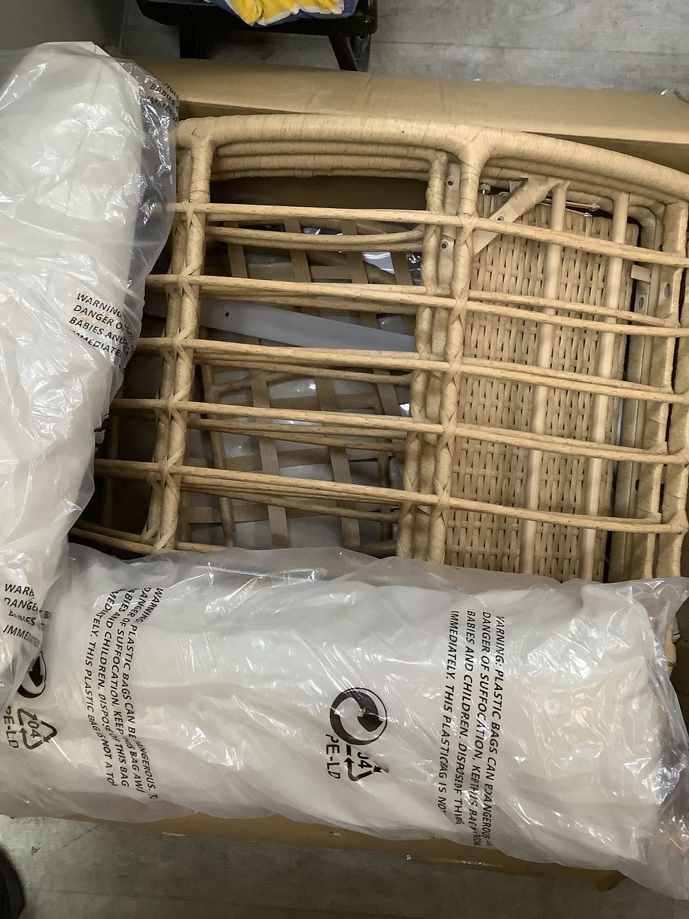 Absolute Clearance Auctions | Аукцион 06 | End of Month Clearance Auction - No Buyers Fees! Lots of &pound;1 & &pound;2 Starts! Postage & Packing Available!