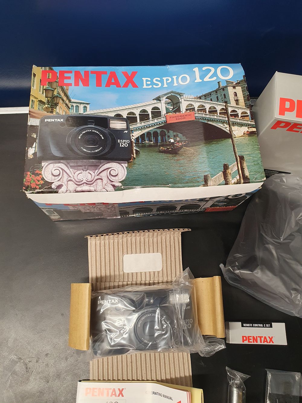 Lot 164: Pentax Espio 120 35mm Compact Camera with Original Box and Accessories