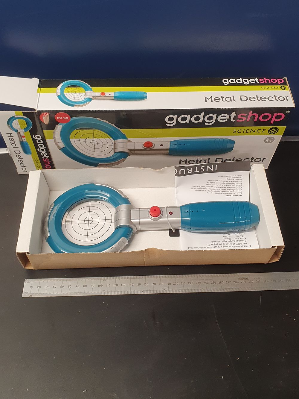 Lot 172: Gadgetshop Science Handheld Toy Metal Detector