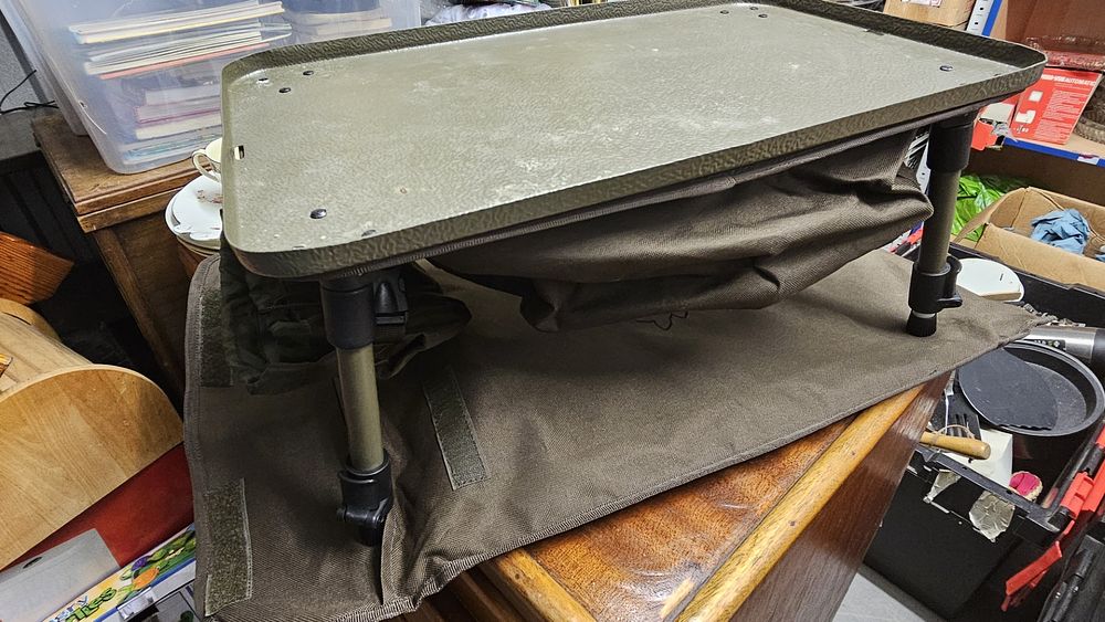 Lot 260: Avid Carp Bivvy Organiser with Carrying Case