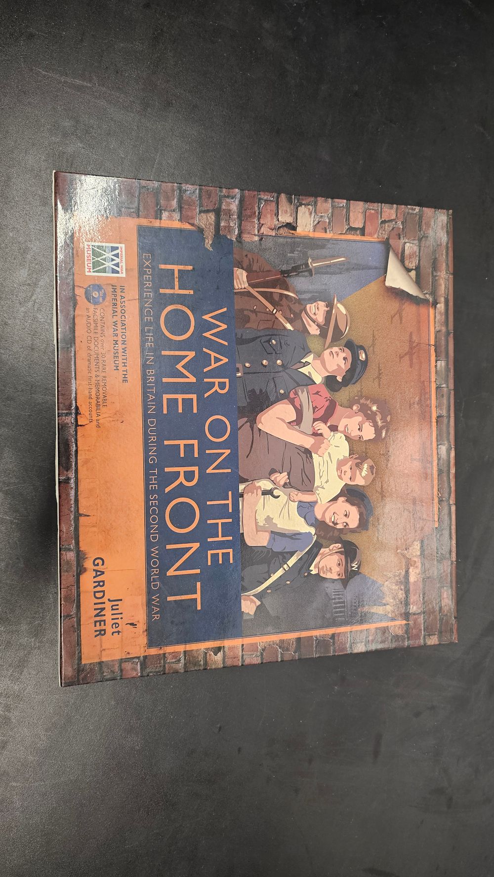 Lot 305: Gardiner, Juliet. War on the Home Front. Carlton Books, 2004.