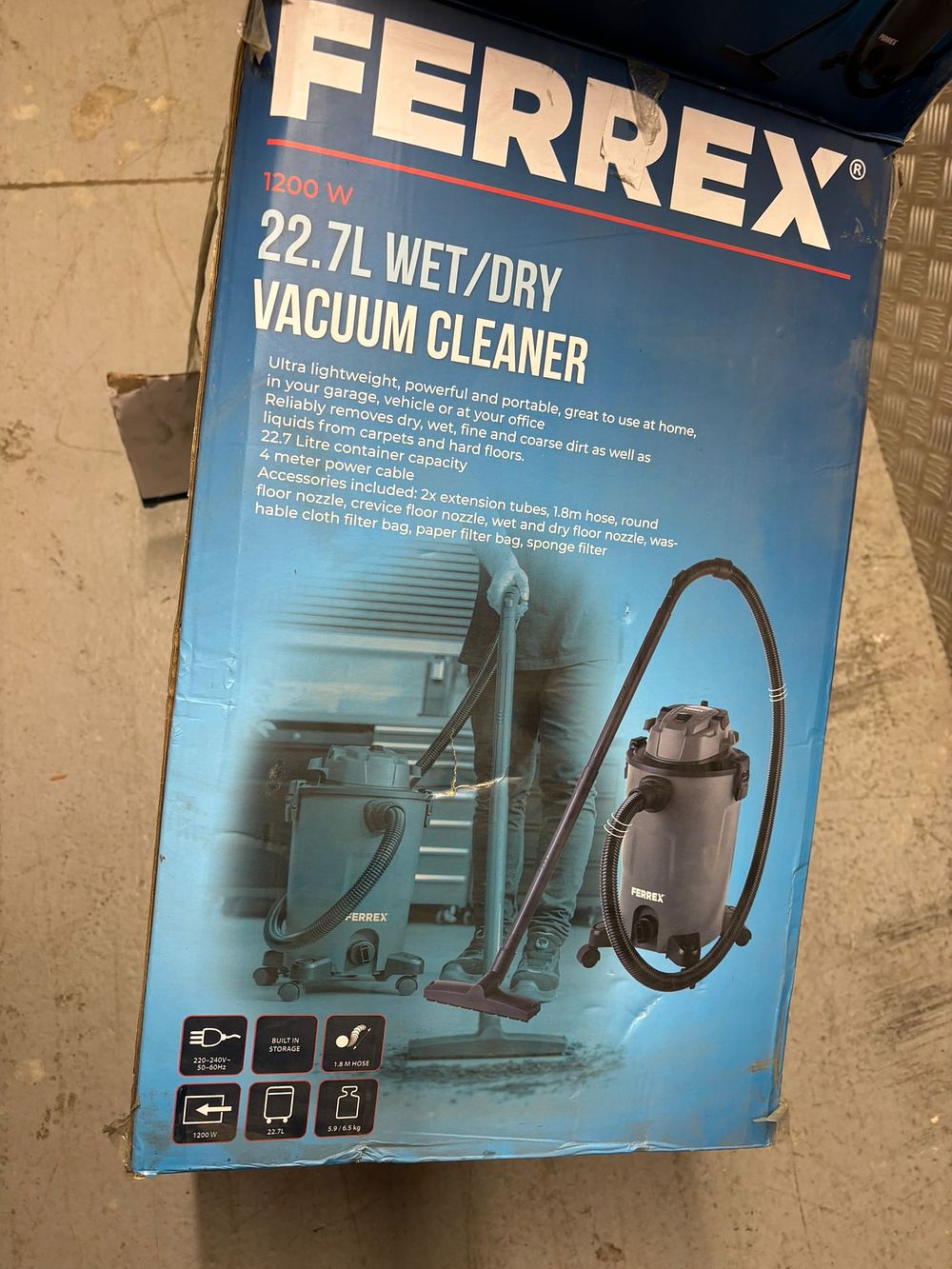 Lot 237: Ferrex F-WDV6.2 22.7 Litre 1200W Wet and Dry Vacuum Cleaner