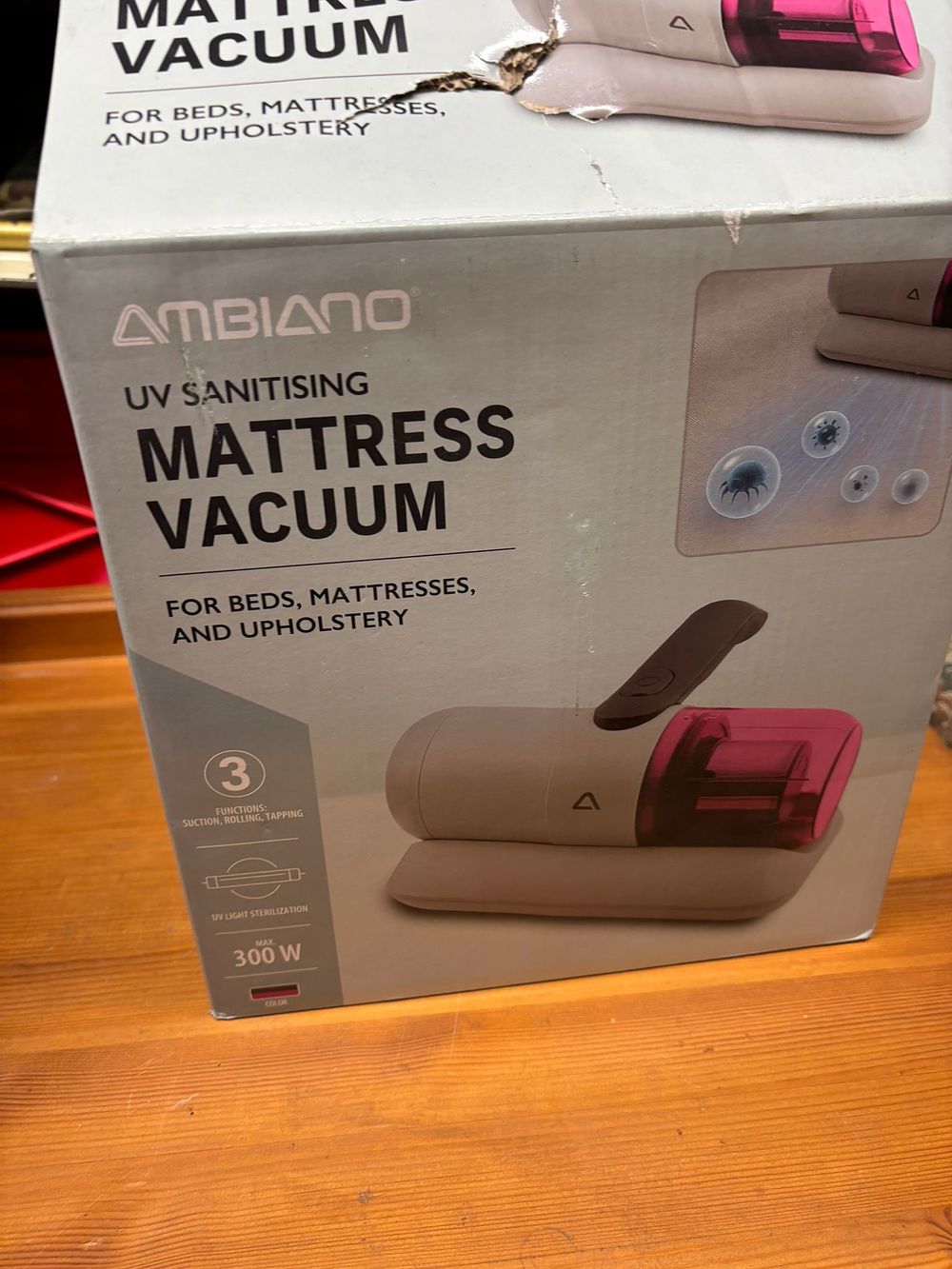 Lot 239: Ambiano 300W UV Sanitising Mattress Vacuum Cleaner