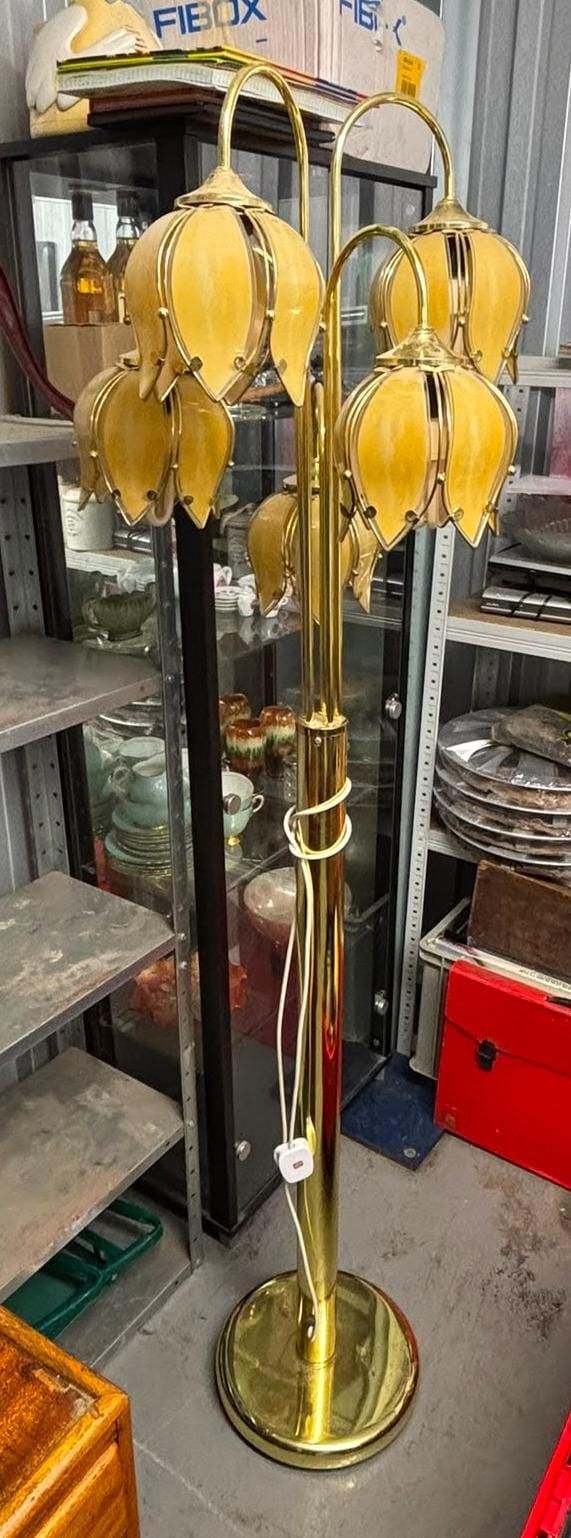 Lot 272: A vintage Hollywood Regency style six-light lotus floor lamp