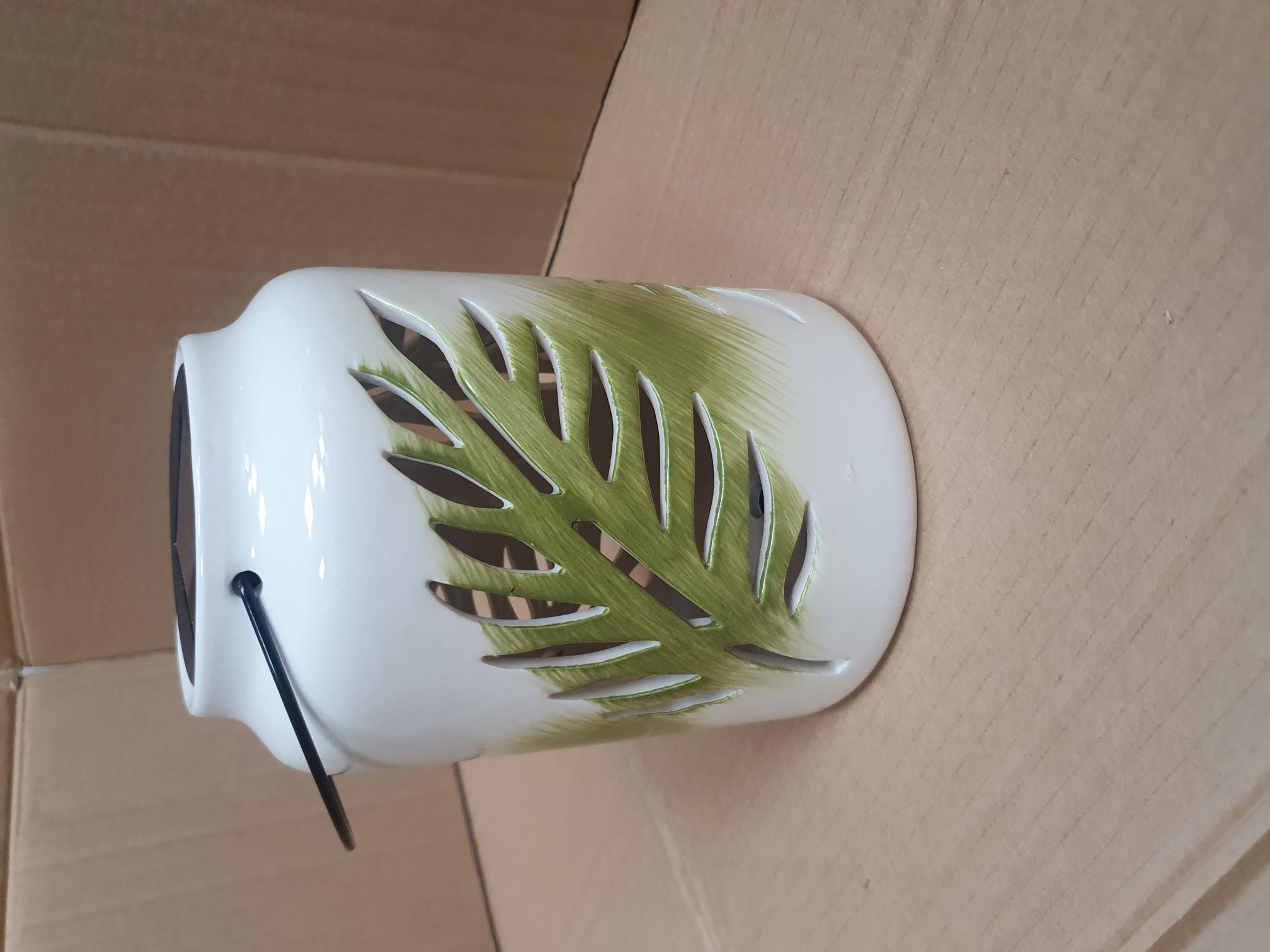 George Home Ceramic Solar Leaf Lantern