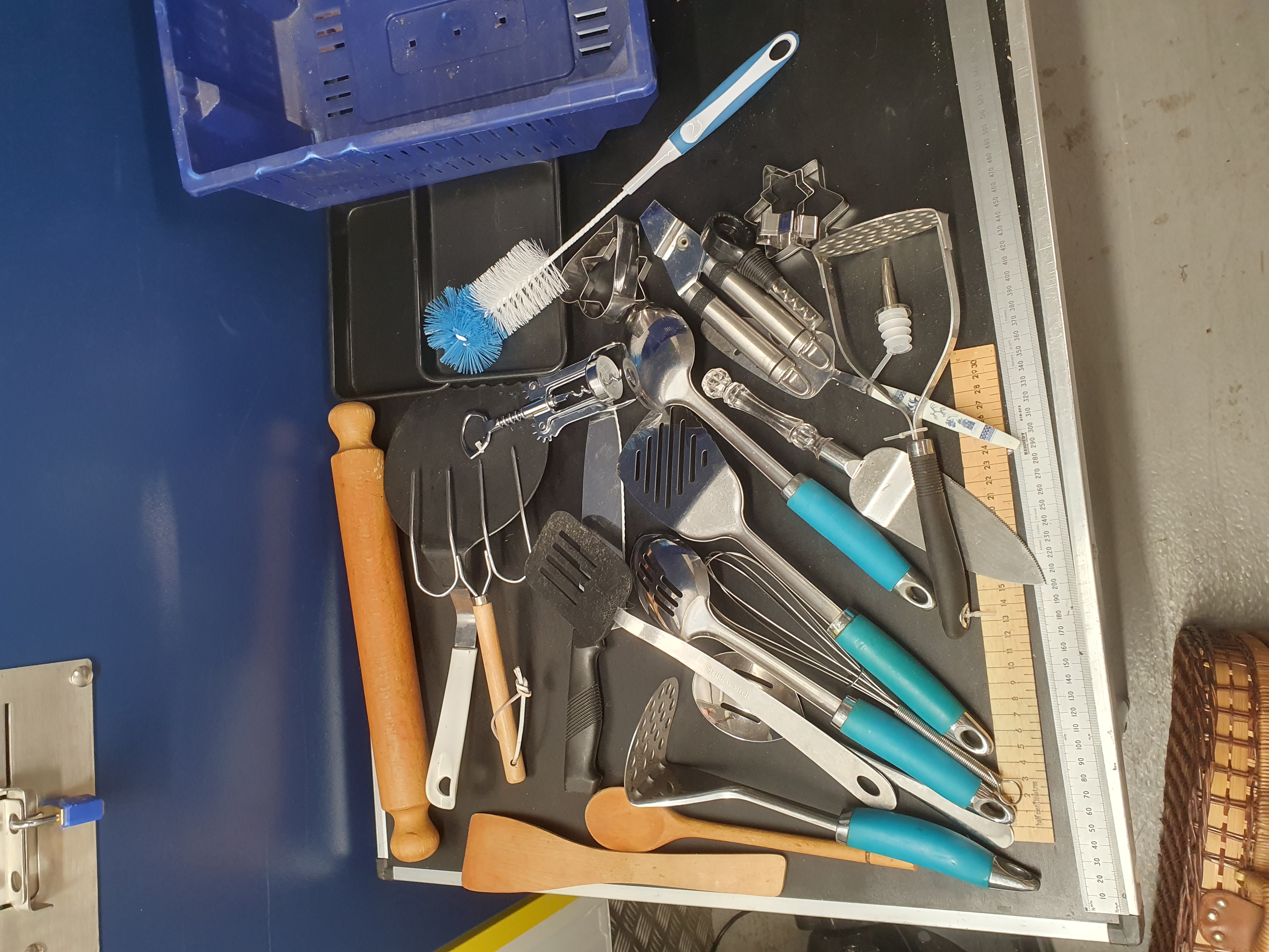 A Collection of Miscellaneous Kitchen Utensils, Baking Tools etc