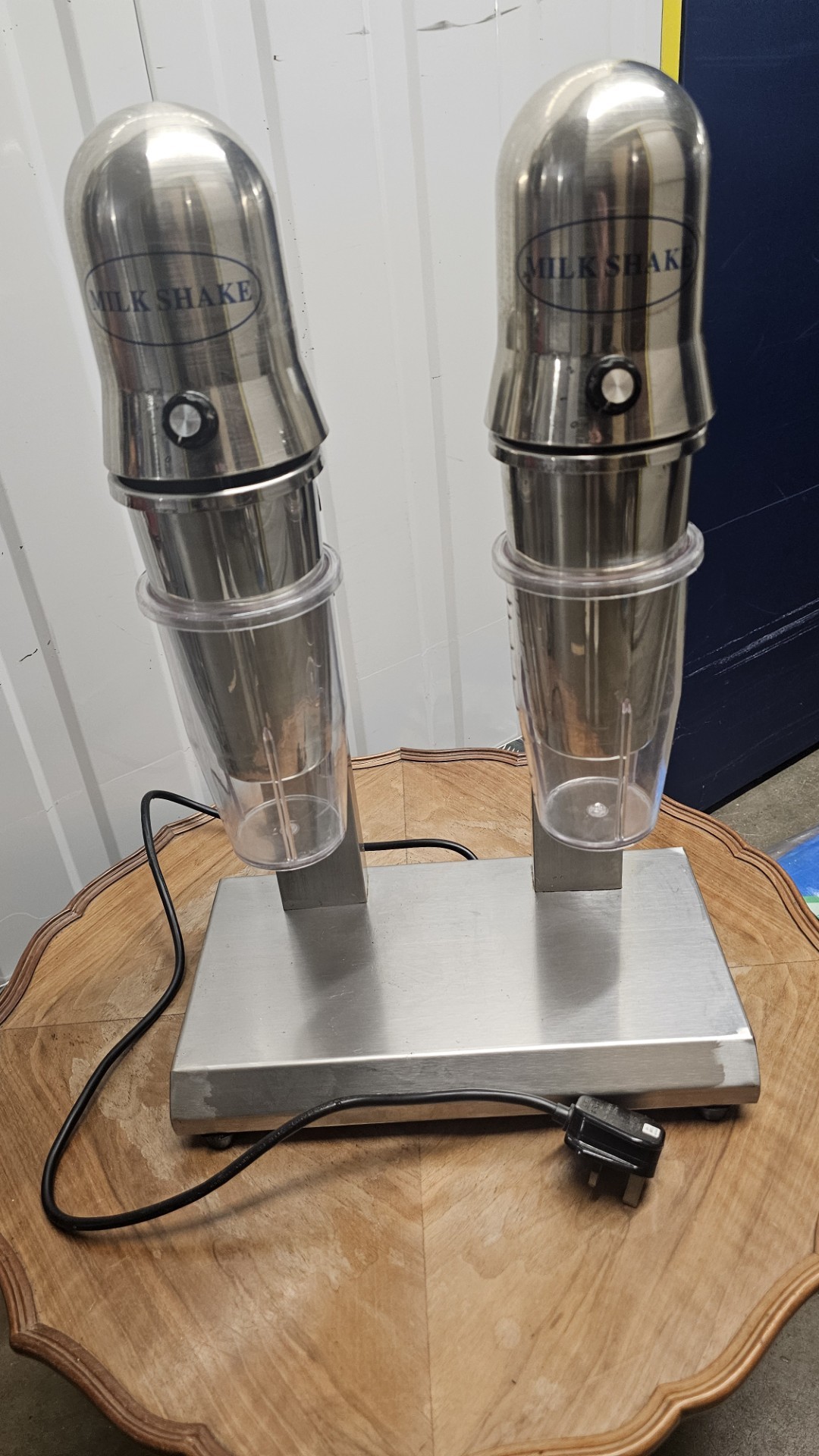 CGOLDENWALL Double Head Commercial Milkshake Mixer with Two Mixing Cups
