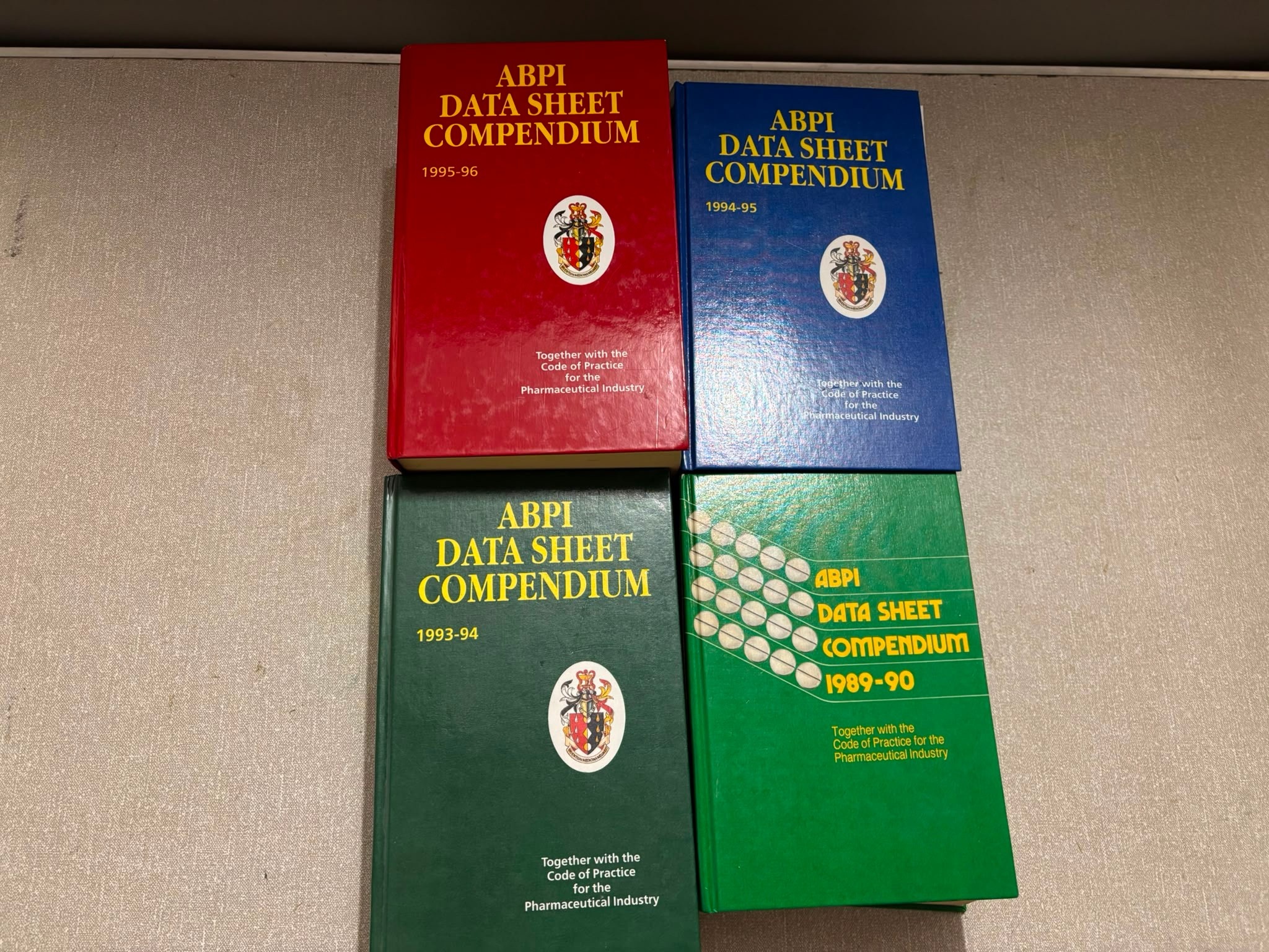 Association of the British Pharmaceutical Industry. ABPI Data Sheet Compendium. ABPI, 1989-1996. Excellent Condition