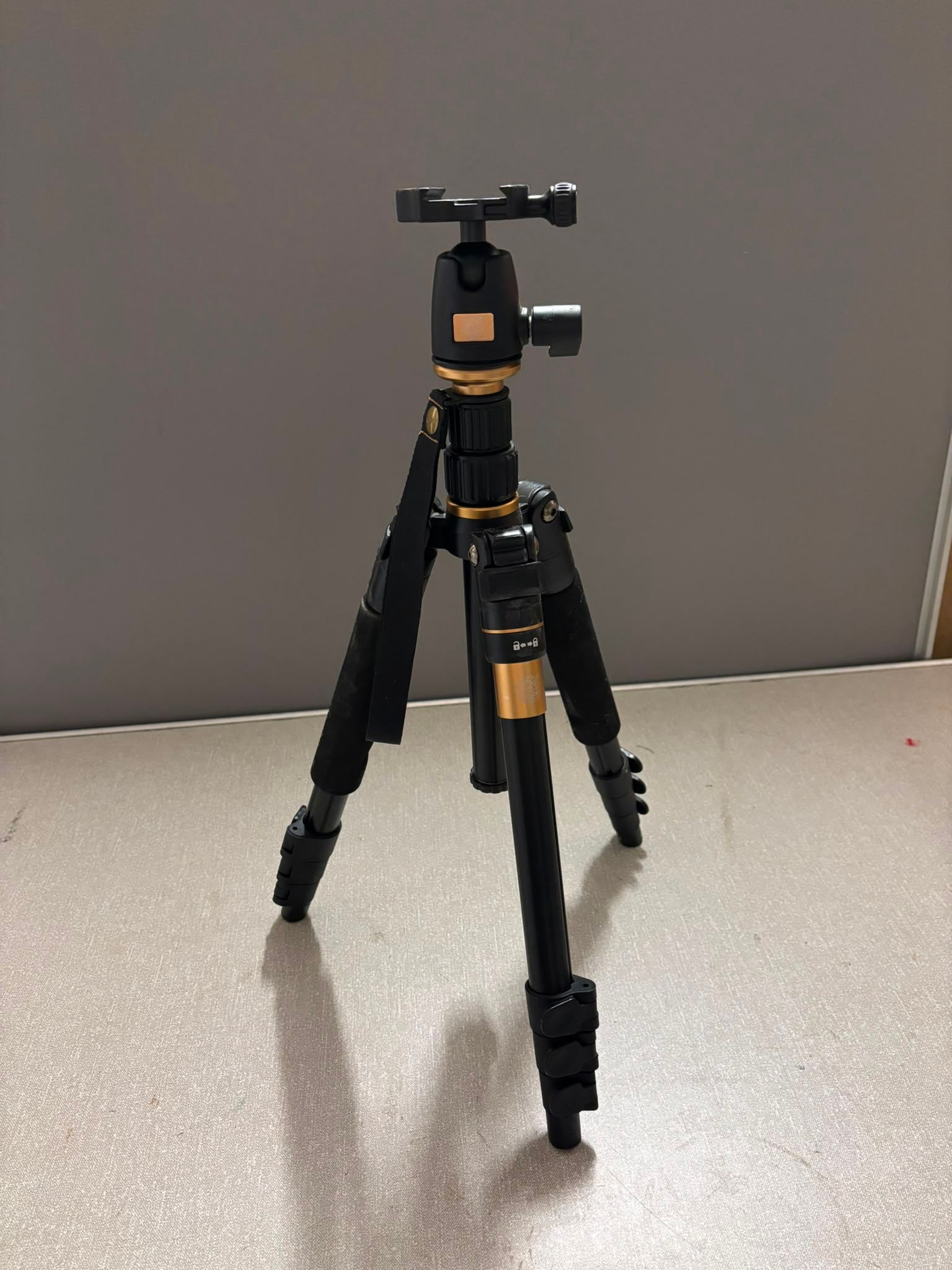 QZSD (Qingzhuang Shidai) Compact Aluminium Travel Tripod with QZSD-01A Ball Head