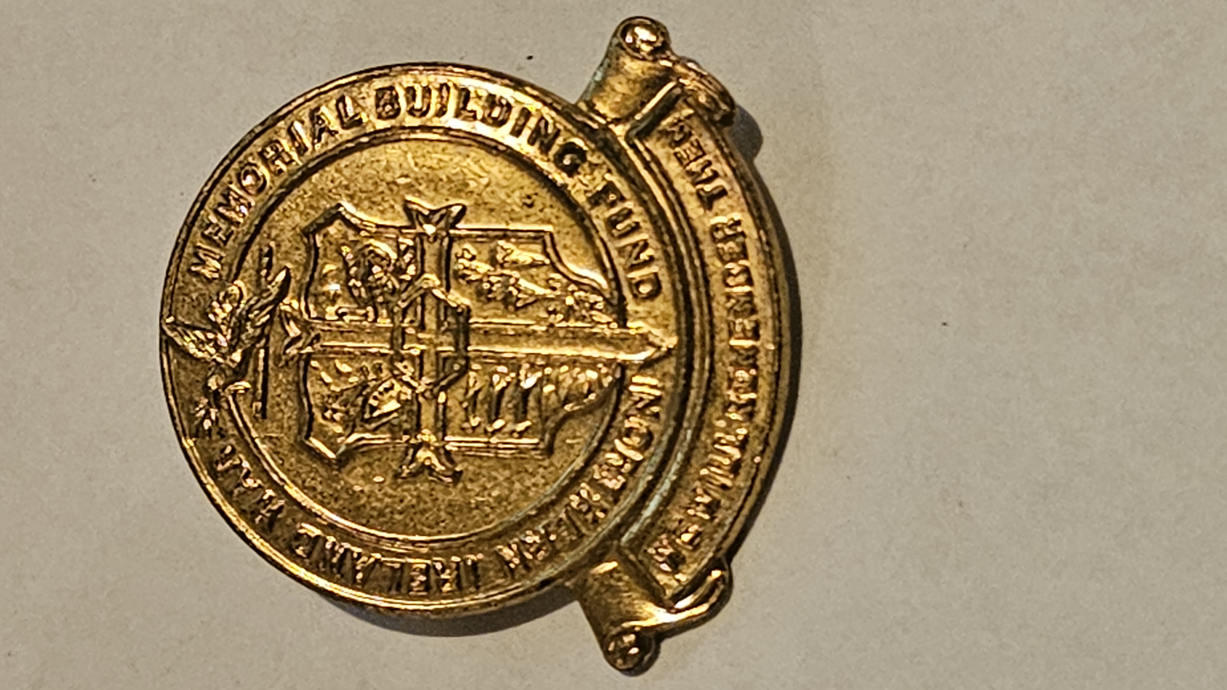 Northern Ireland Ulster War Memorial Building Fund Gilt Metal Lapel Badge
