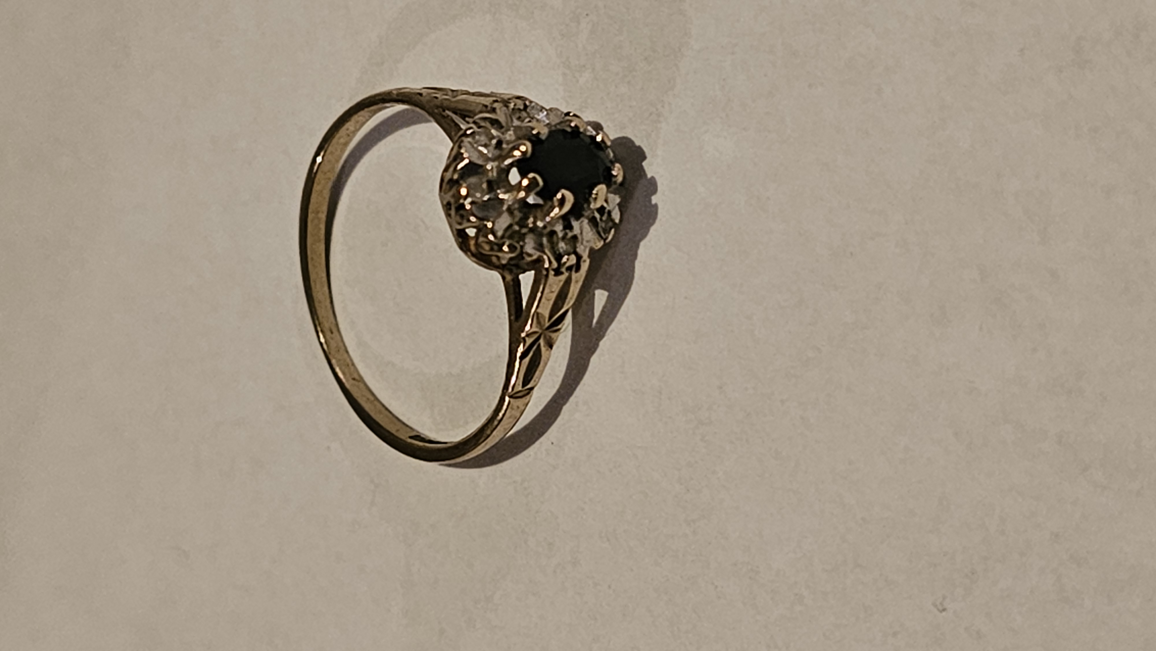9ct Yellow Gold Sapphire and Diamond Cluster Ring, 2g