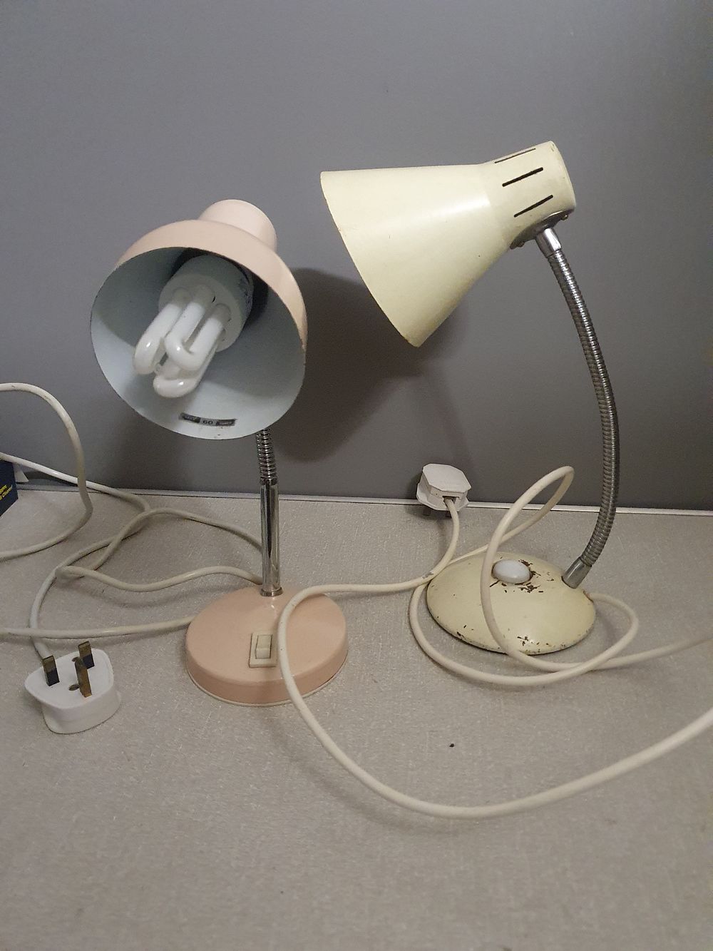 Lot 211: Two vintage gooseneck desk lamps, including an example by Searchlight