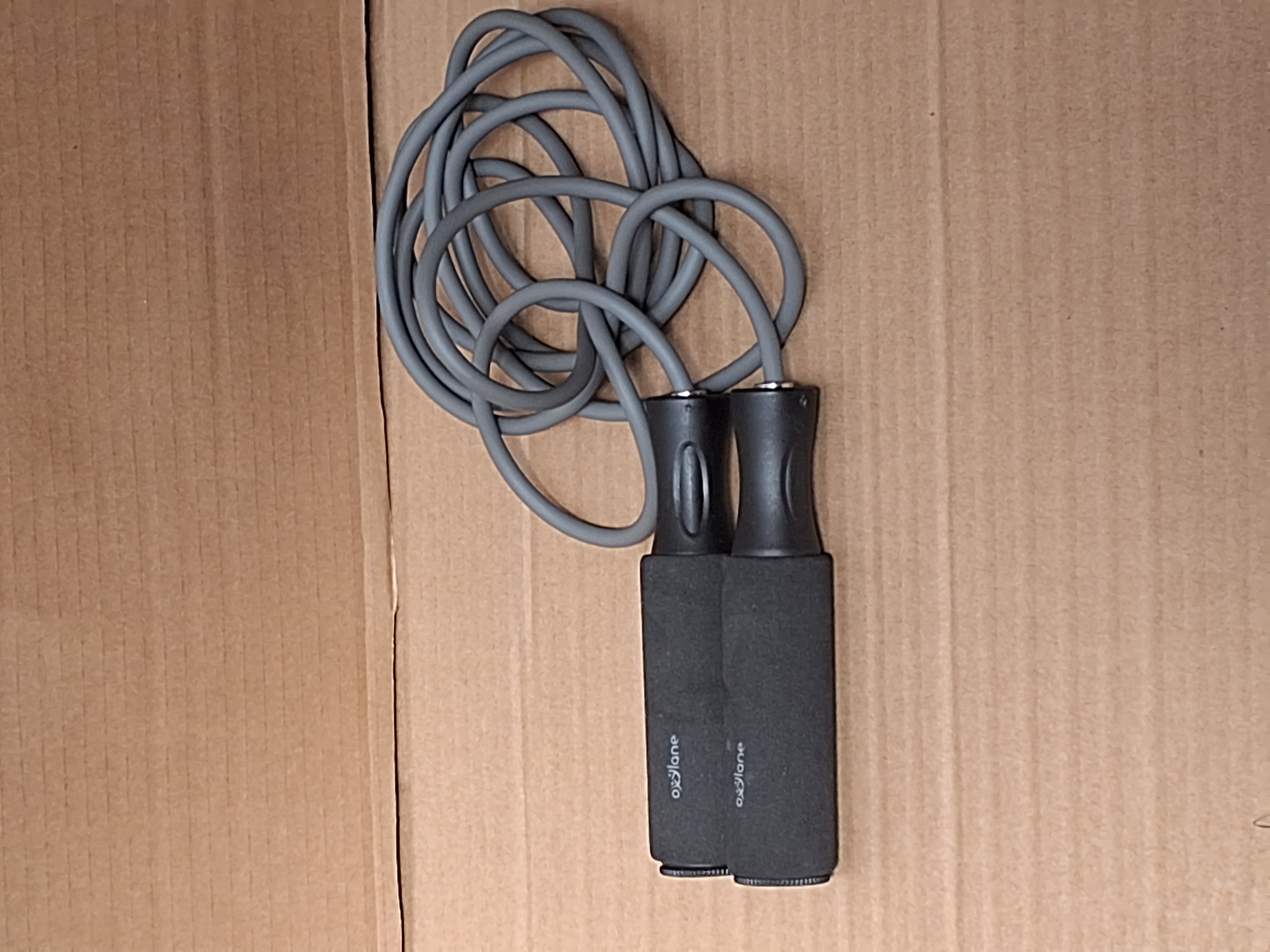 An Oxylane Fitness Skipping Rope with Foam Grips