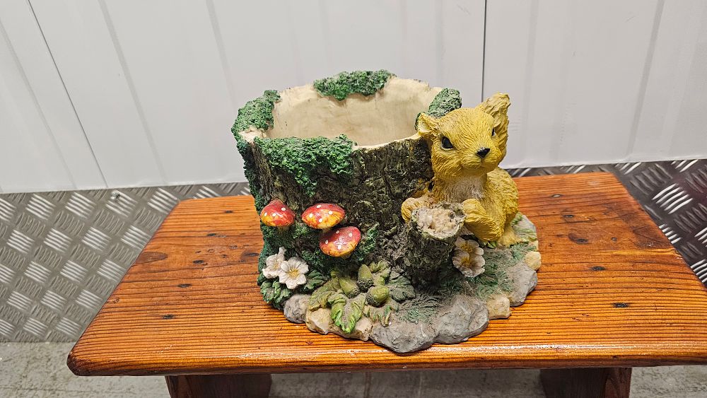Lot 359: Regency Fine Arts. Squirrel. 1999.