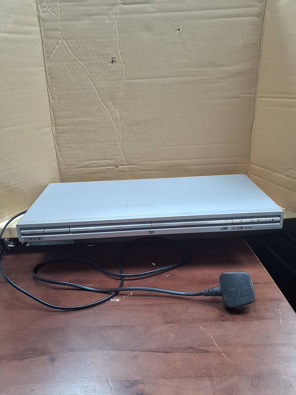 Lot 242: Sony DVP-NS15 CD and DVD Player